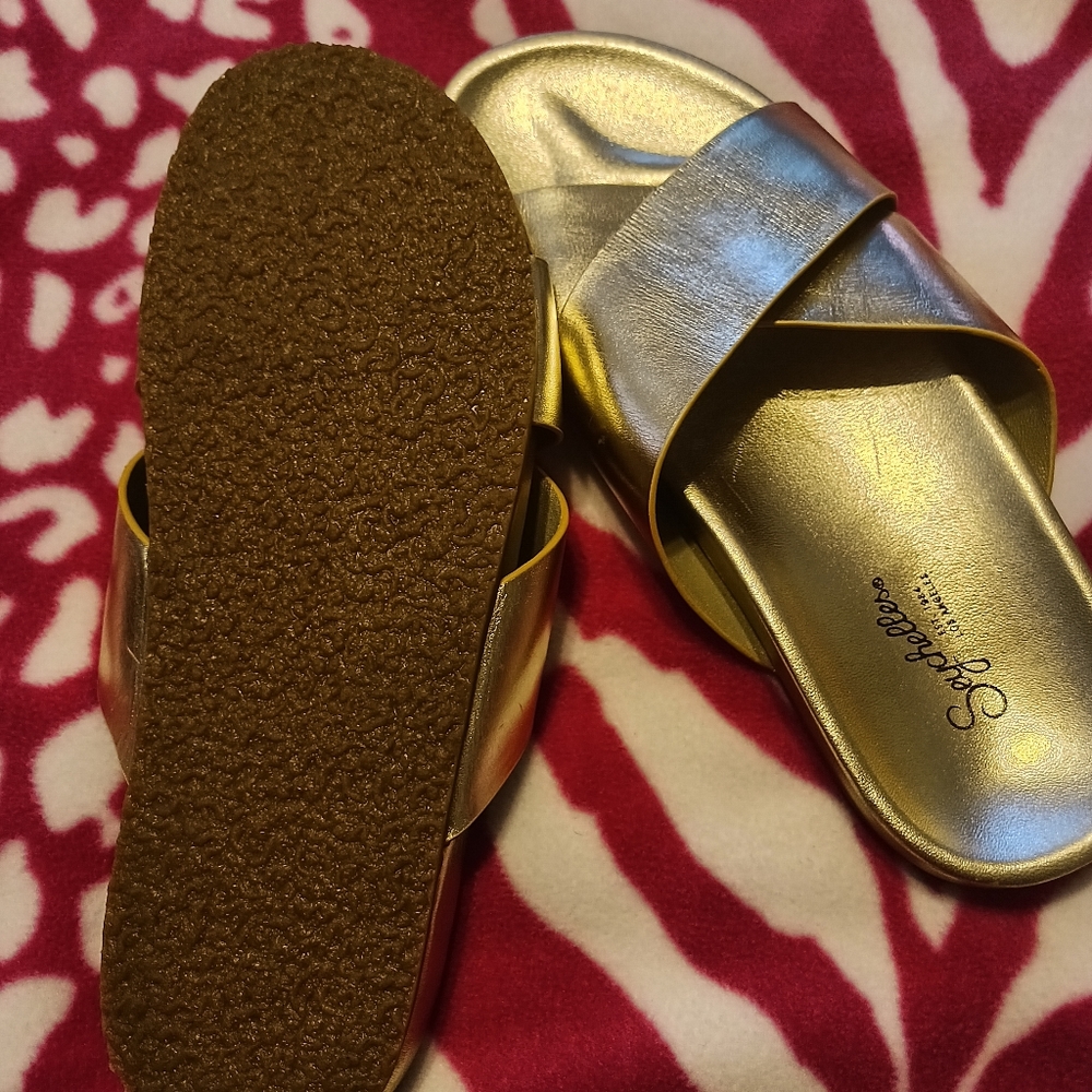 Sandals - Picture 2 of 2